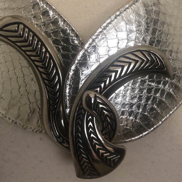 JR Comeco adjustable silver snakeskin belt. - Picture 6 of 12